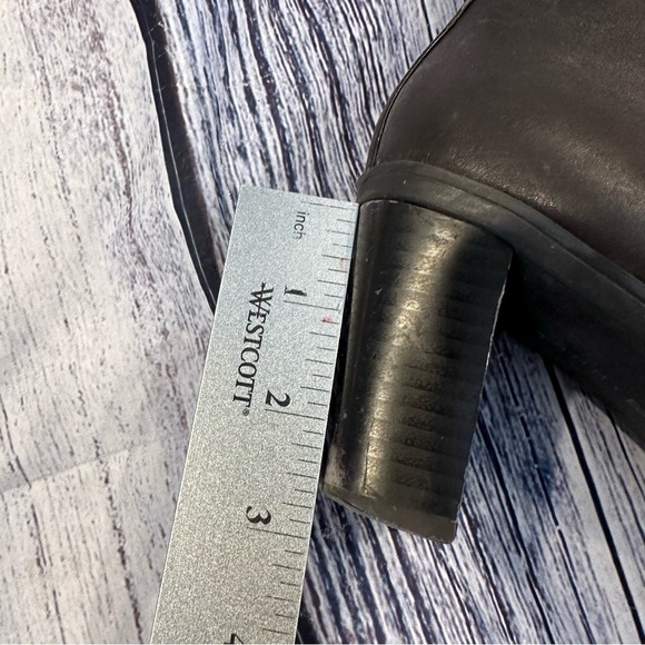 Vintage Tommy Hilfiger Brown Leather Square Toe Heeled Booties - Picture 11 of 11